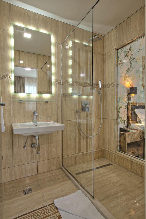 Hotel Aziza Сараево Экстерьер фото