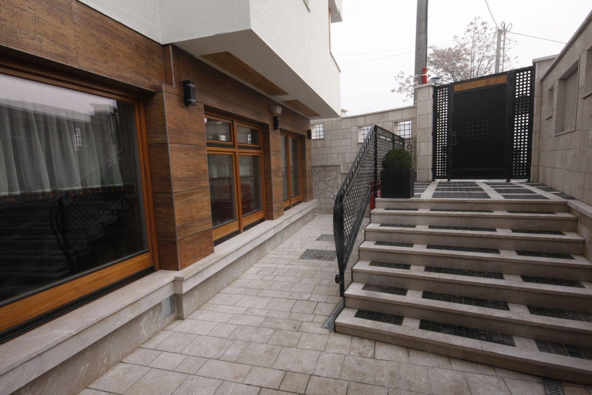 Hotel Aziza Сараево Экстерьер фото