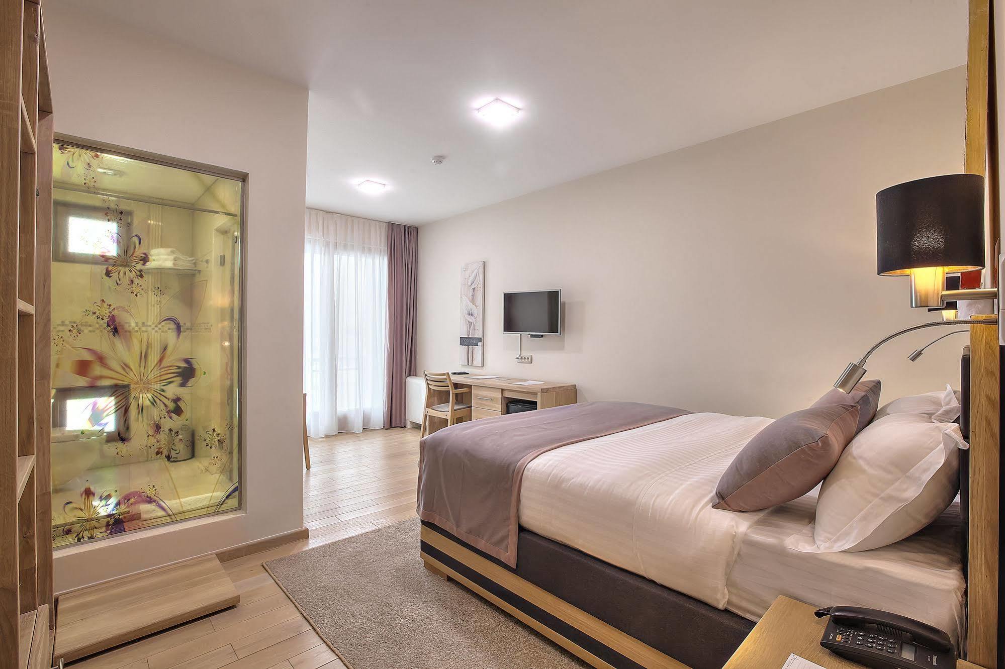 Hotel Aziza Сараево Экстерьер фото